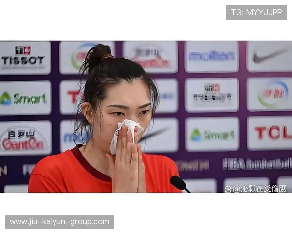 女篮姑娘的努力换来荣耀与泪水，这个女篮